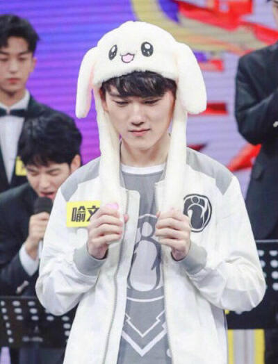 LLA赛后采访Faker：我觉得打游戏很有趣 再次和GEN交手很开心