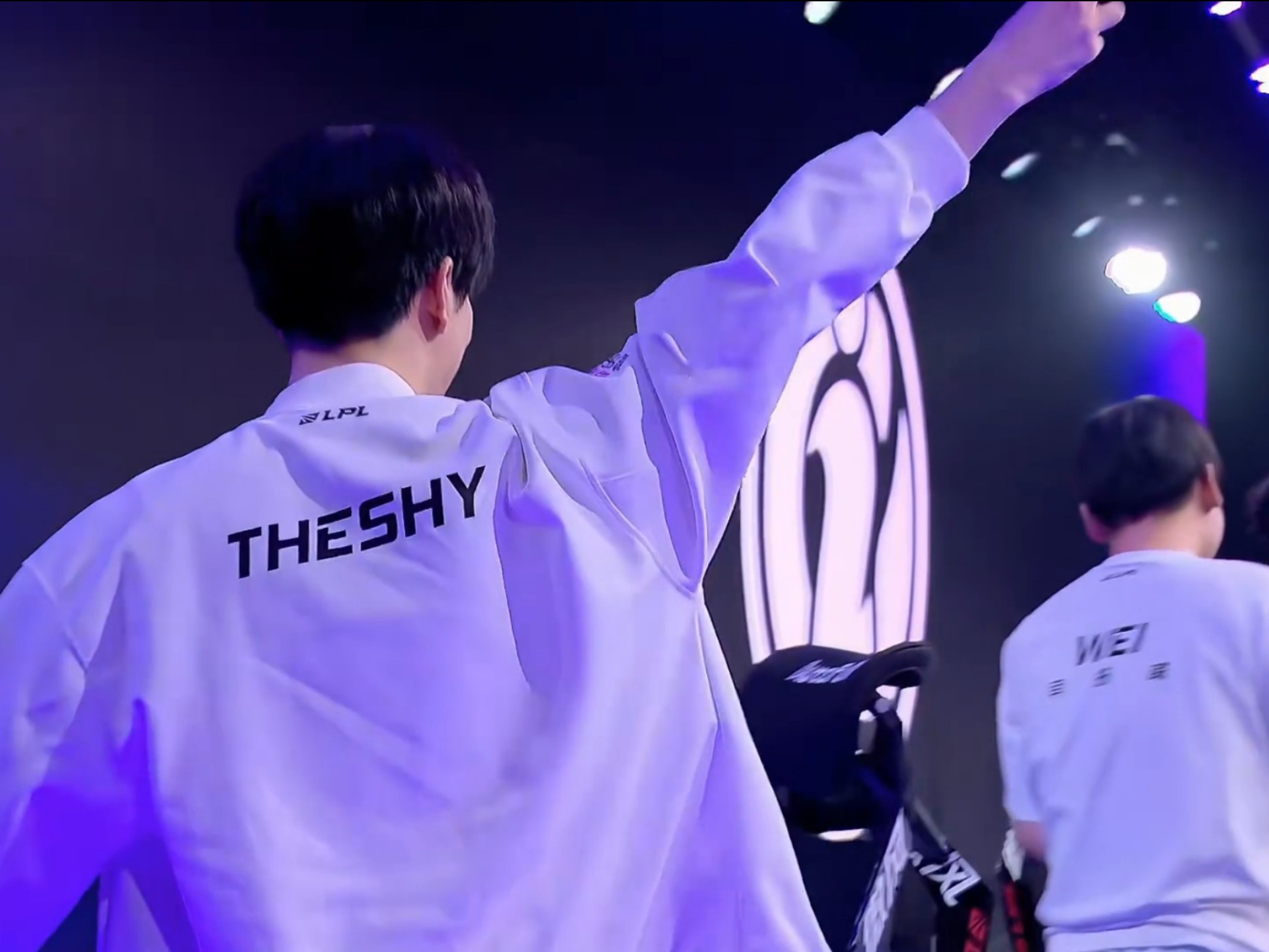 EDward Gaming vs FPX赛前数据前瞻：Jiejie数据全方位领先